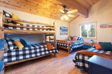 8d950b3de5f548b183bd419bd3b6cb90 LargeOriginal.jpg